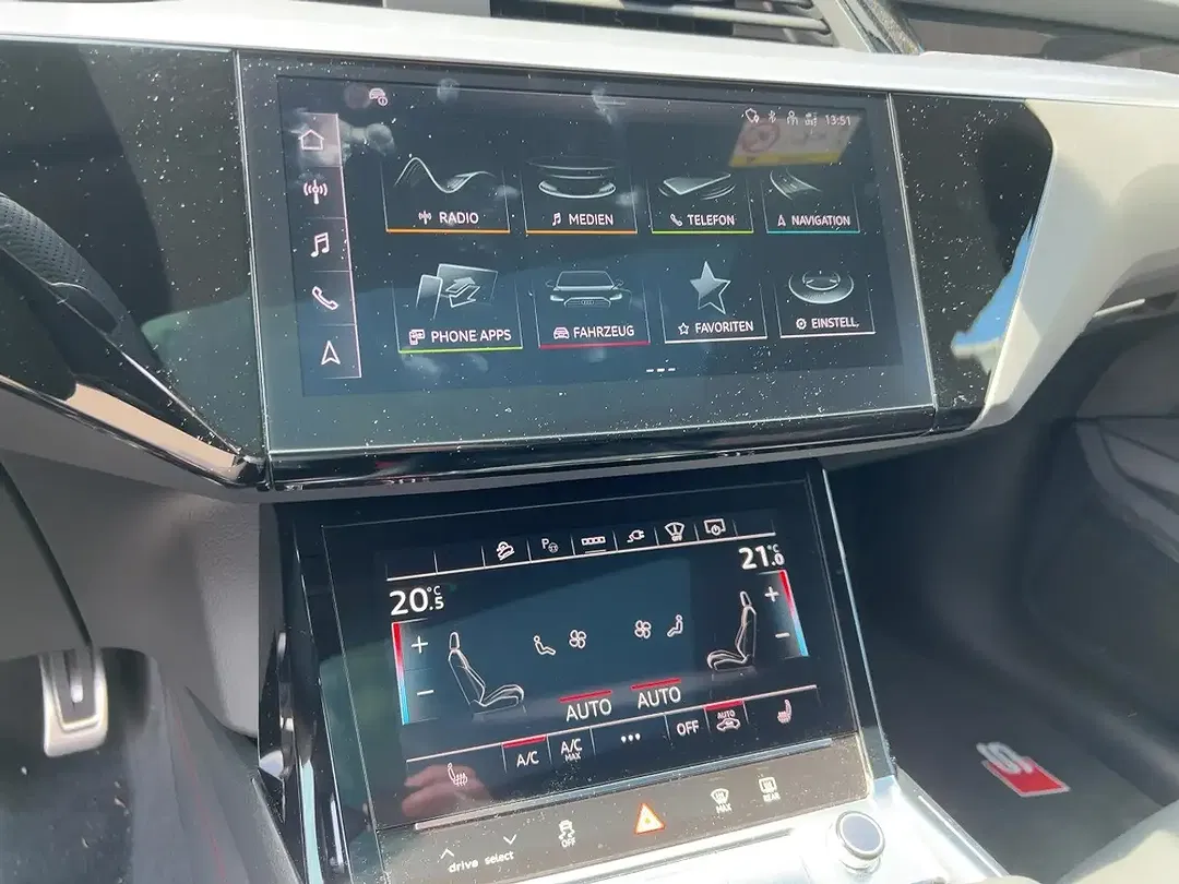 Audi SQ8 e-tron Sportback - Thumbnail 10