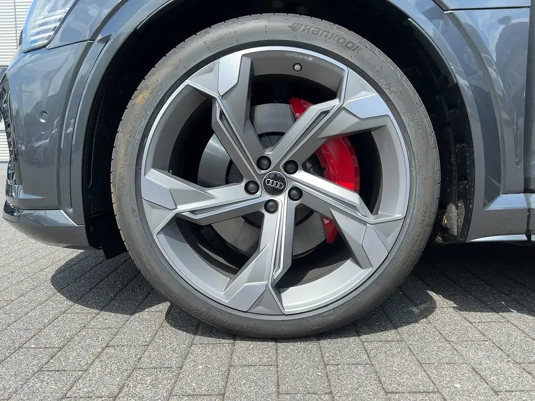 Audi SQ8 e-tron Sportback - Thumbnail 11