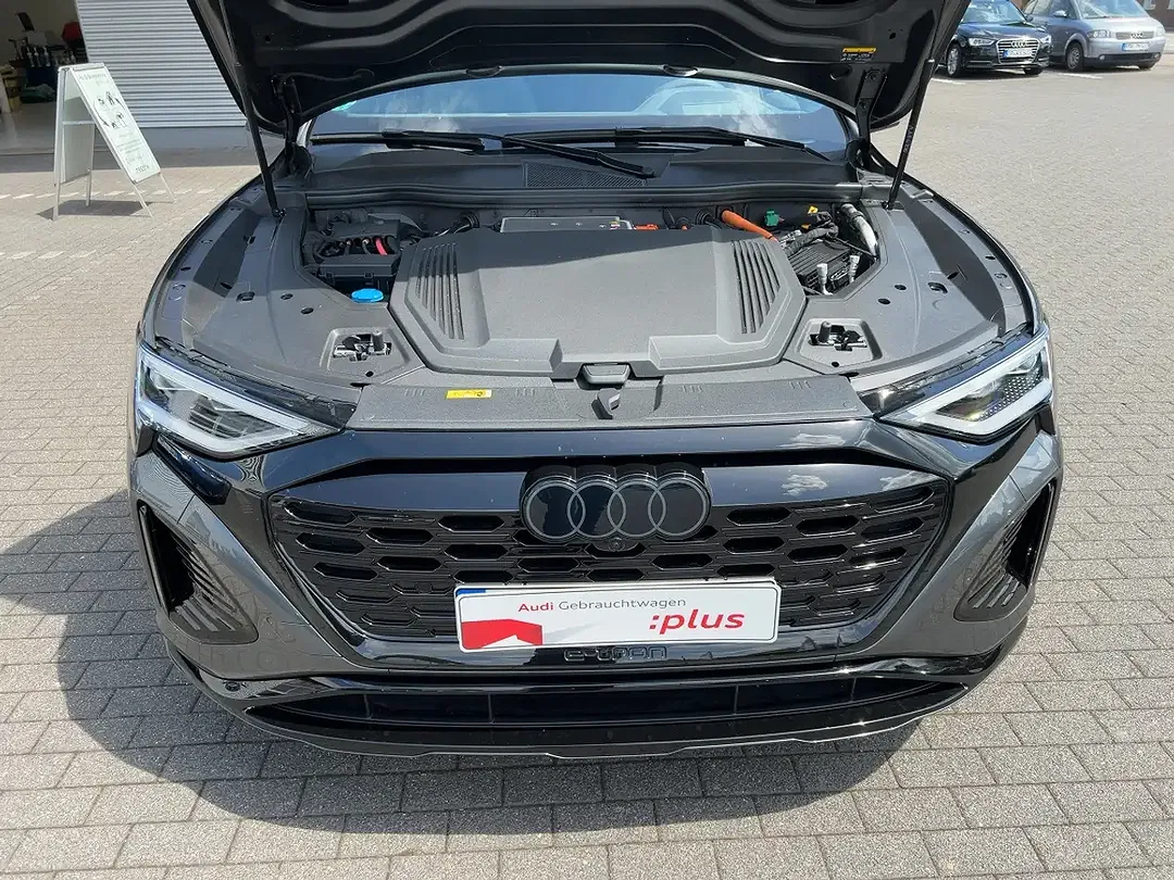 Audi SQ8 e-tron Sportback - Thumbnail 12