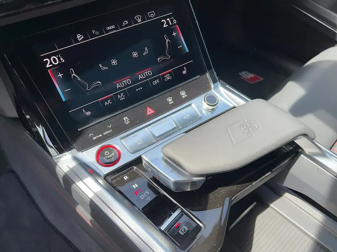 Audi SQ8 e-tron Sportback - Thumbnail 13
