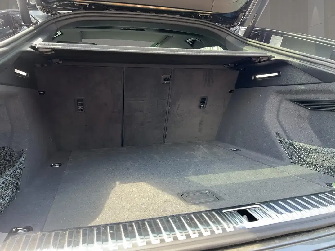 Audi SQ8 e-tron Sportback - Thumbnail 5