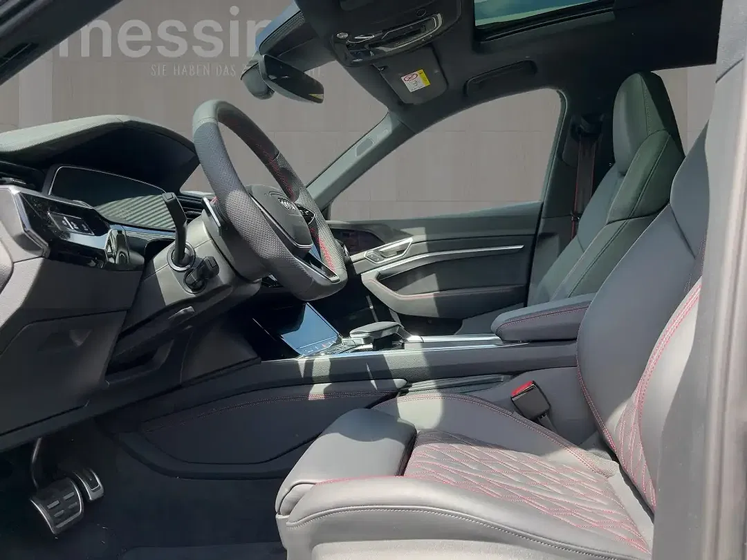 Audi SQ8 e-tron Sportback - Thumbnail 6