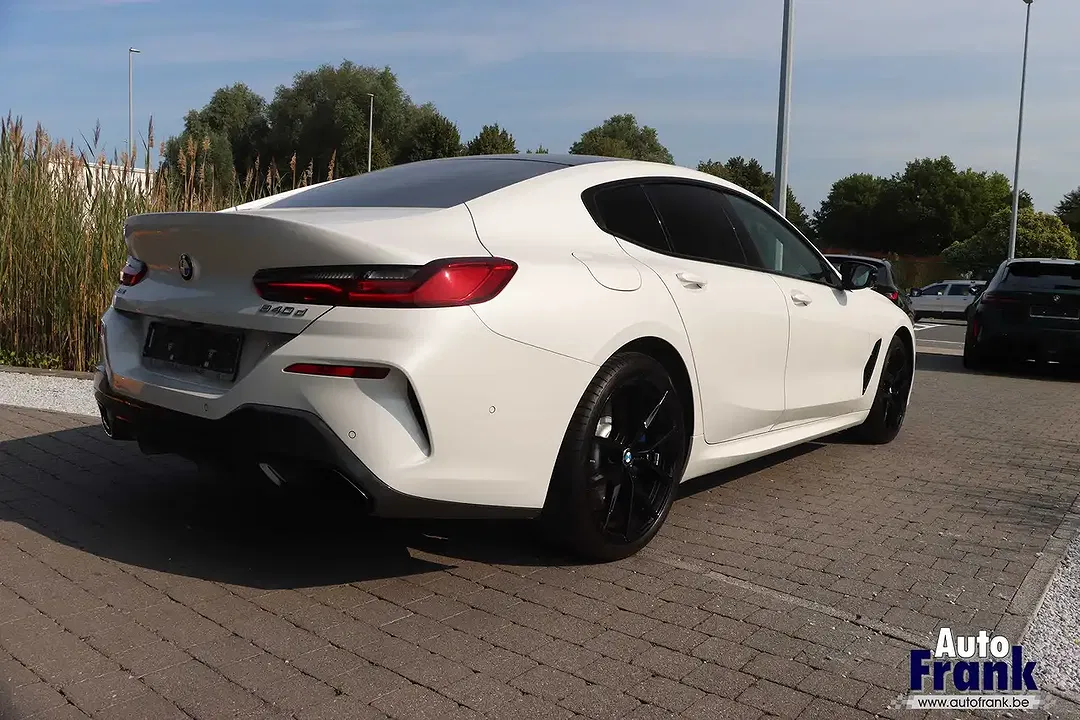 BMW 840 4x4 M Sport - Thumbnail 4