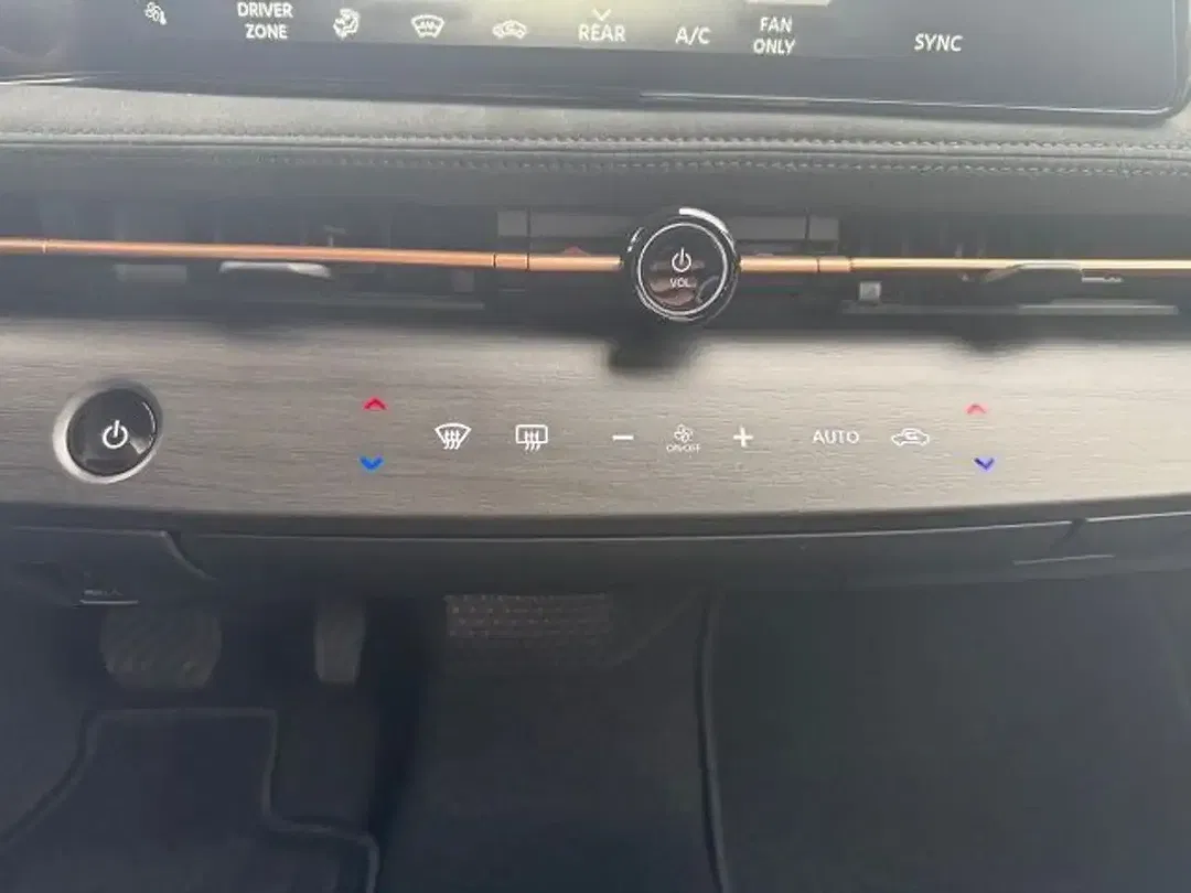 Nissan Ariya Evolve - foto 15