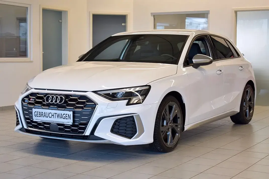Audi S3 2.0 TFSI quattro Sportback - Thumbnail 3