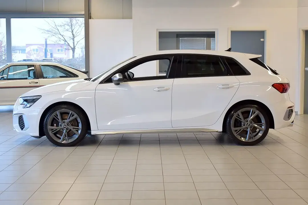 Audi S3 2.0 TFSI quattro Sportback - Thumbnail 4