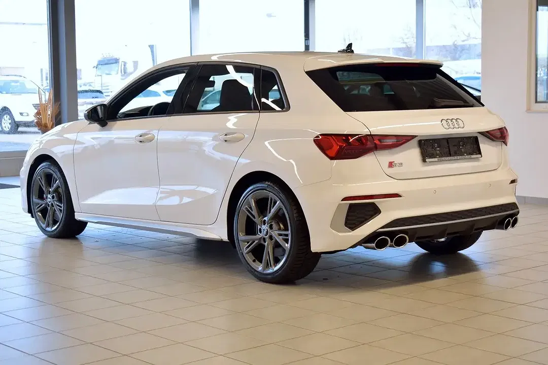 Audi S3 2.0 TFSI quattro Sportback - Thumbnail 5