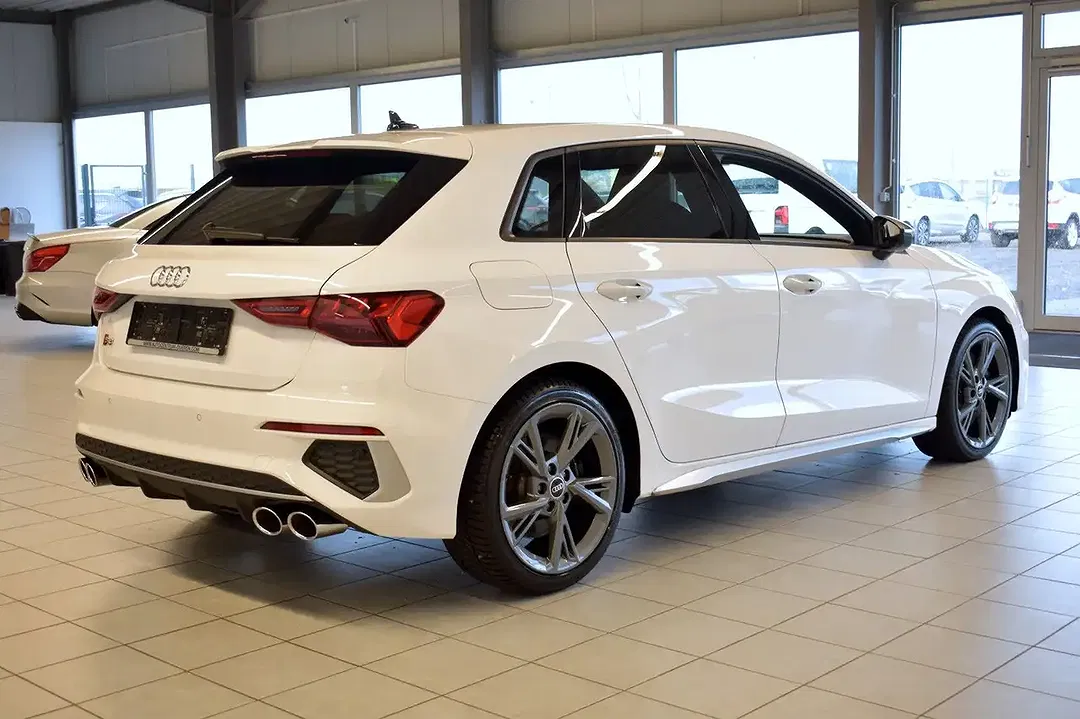 Audi S3 2.0 TFSI quattro Sportback - Thumbnail 7
