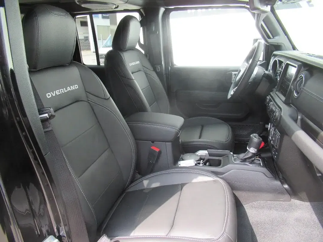 Jeep Wrangler PHEV Overland - Thumbnail 14