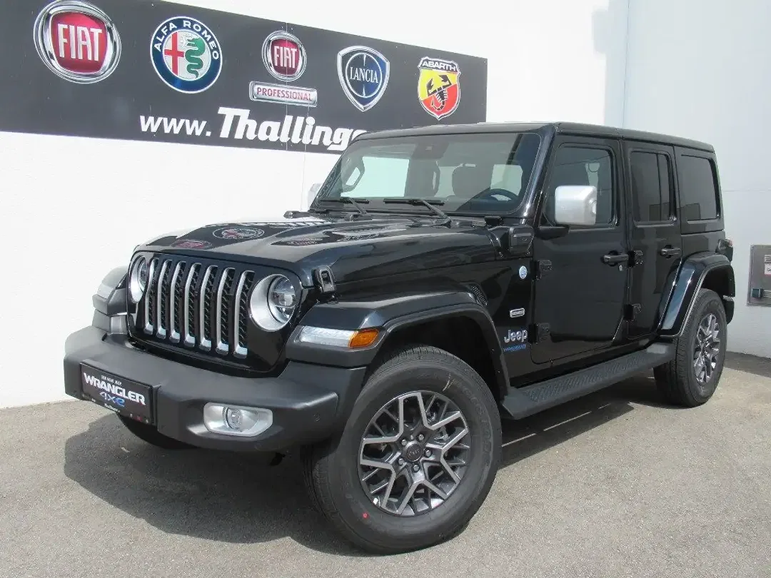 Jeep Wrangler PHEV Overland - Thumbnail 3