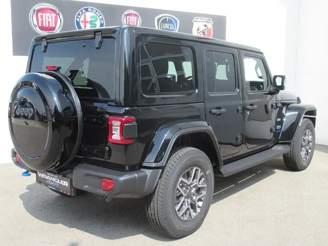 Jeep Wrangler PHEV Overland - Thumbnail 6