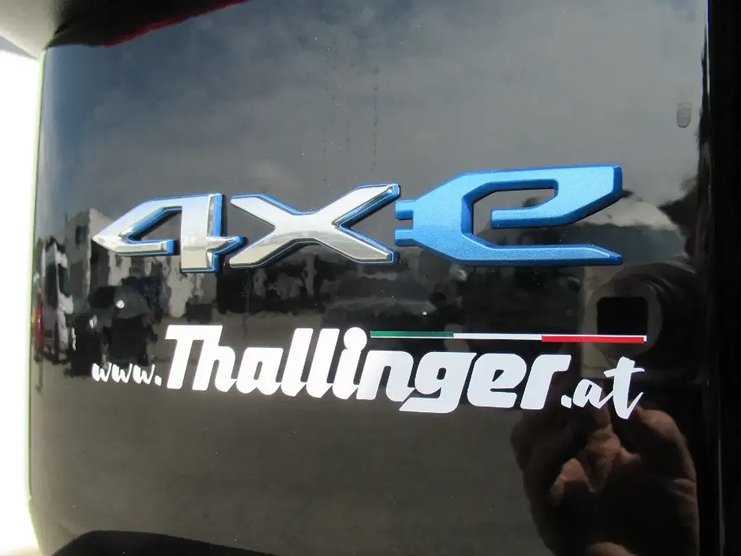 Jeep Wrangler PHEV Overland - Thumbnail 8