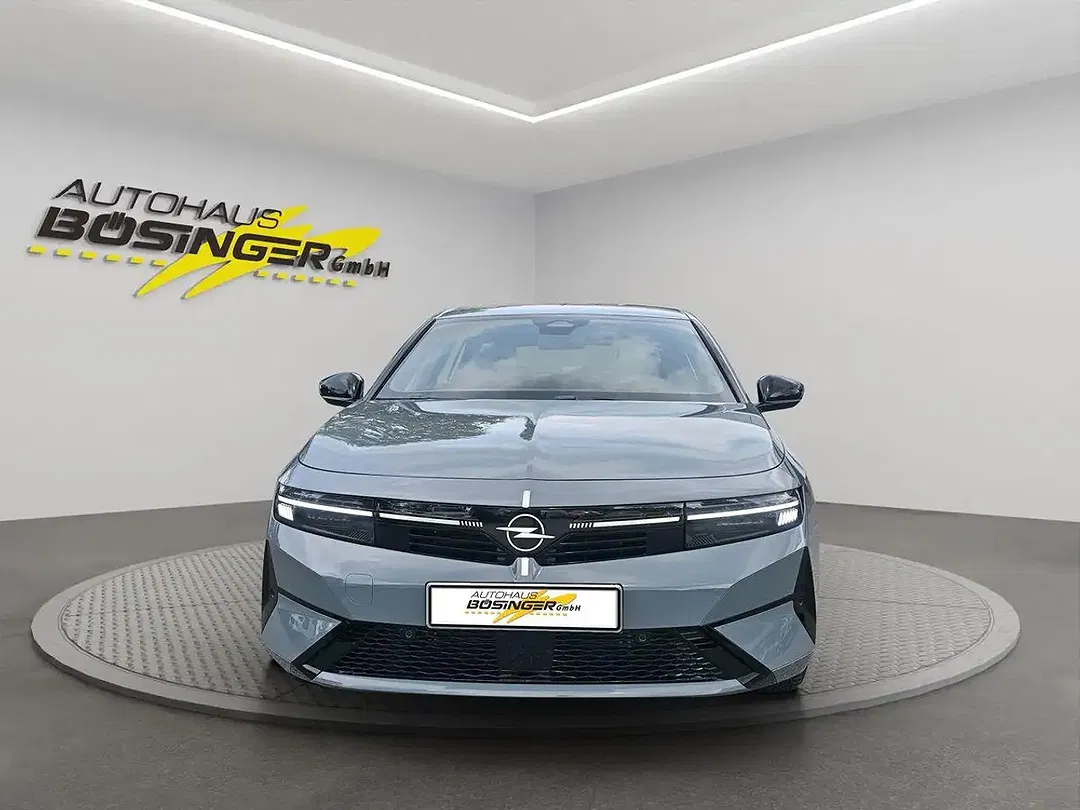 Opel Astra Edition - Thumbnail 2
