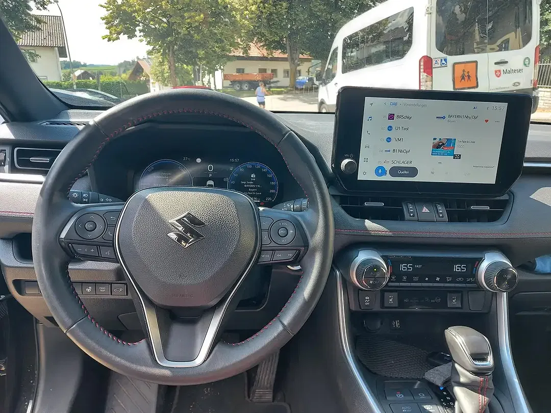 Suzuki Across Hybrid Comfort+ - Thumbnail 12