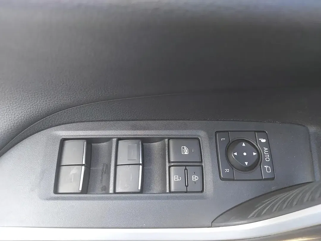 Suzuki Across Hybrid Comfort+ - Thumbnail 13