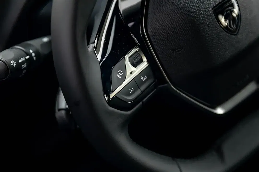 Peugeot 2008 156 EV - Thumbnail 10