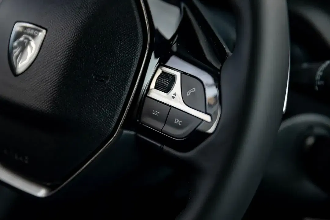 Peugeot 2008 156 EV - Thumbnail 12