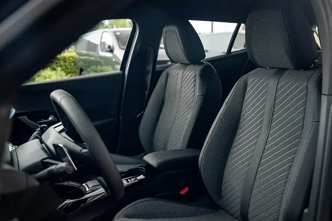 Peugeot 2008 156 EV - Thumbnail 8