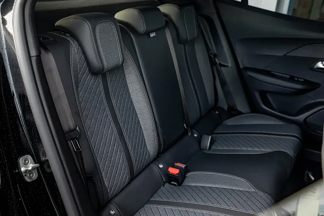 Peugeot 2008 156 EV - Thumbnail 9