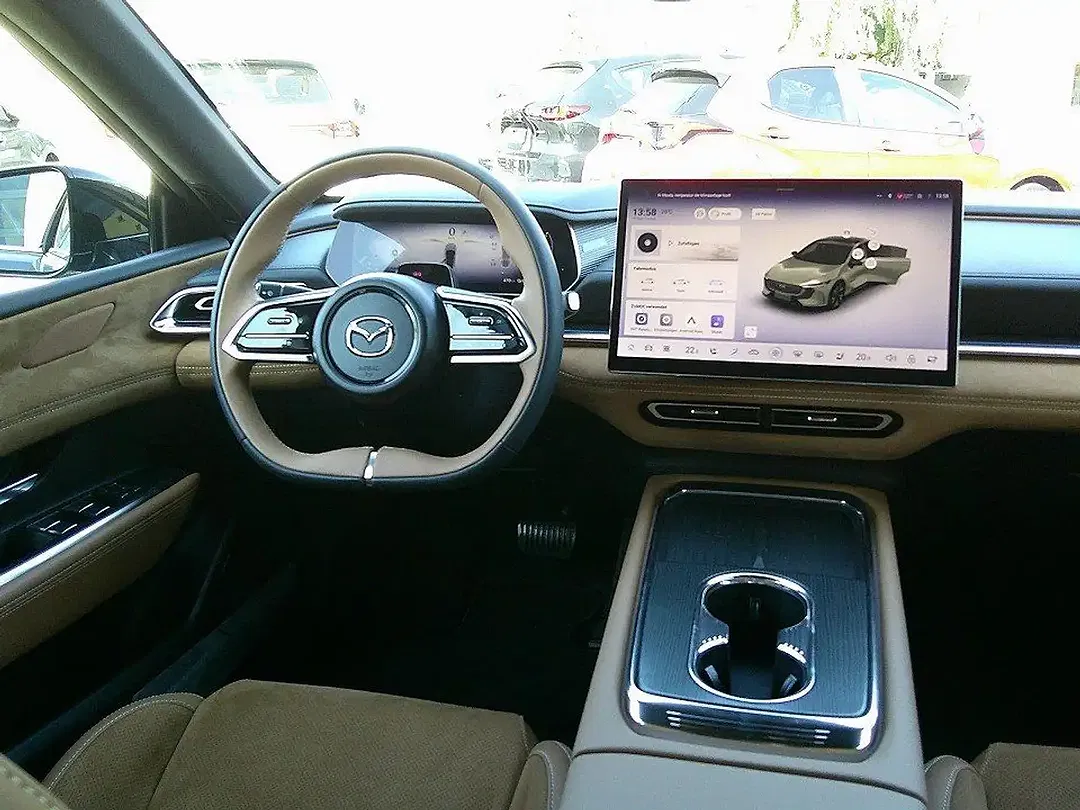 Mazda 6e EV Takumi Plus - Thumbnail 8
