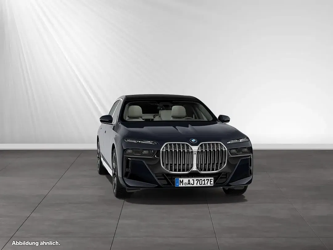 BMW 750 xDrive M - Thumbnail 10