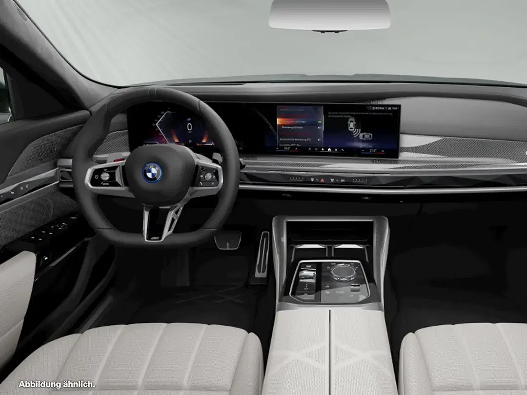BMW 750 xDrive M - Thumbnail 4