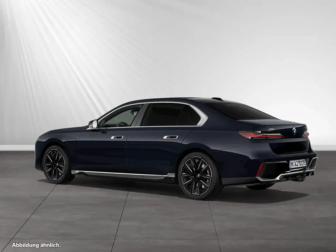BMW 750 xDrive M - Thumbnail 6