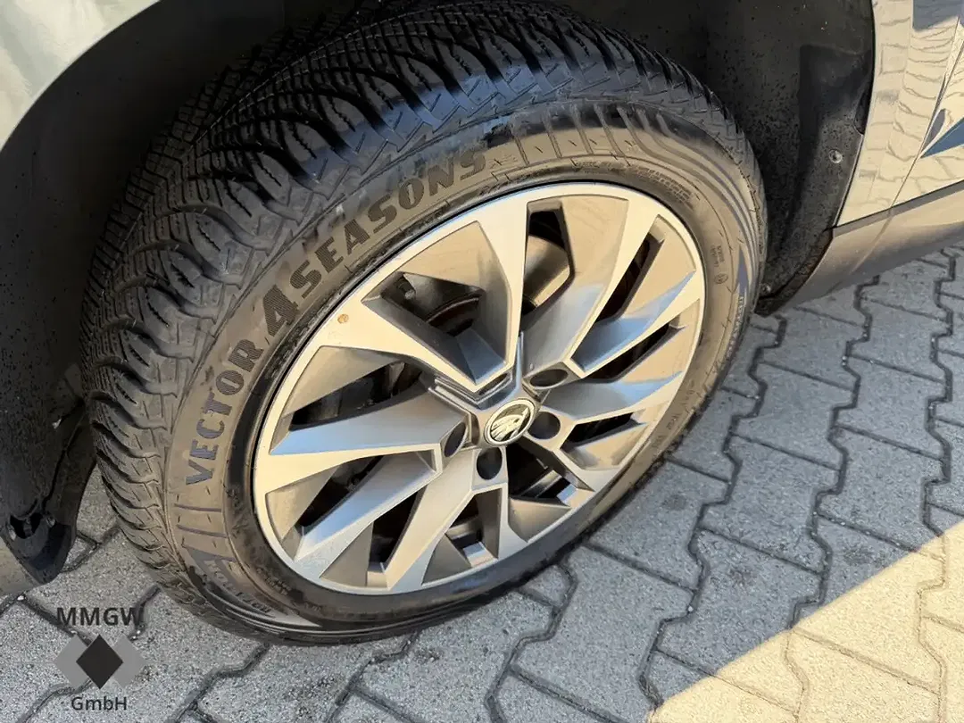 Skoda Karoq Clever - Thumbnail 9