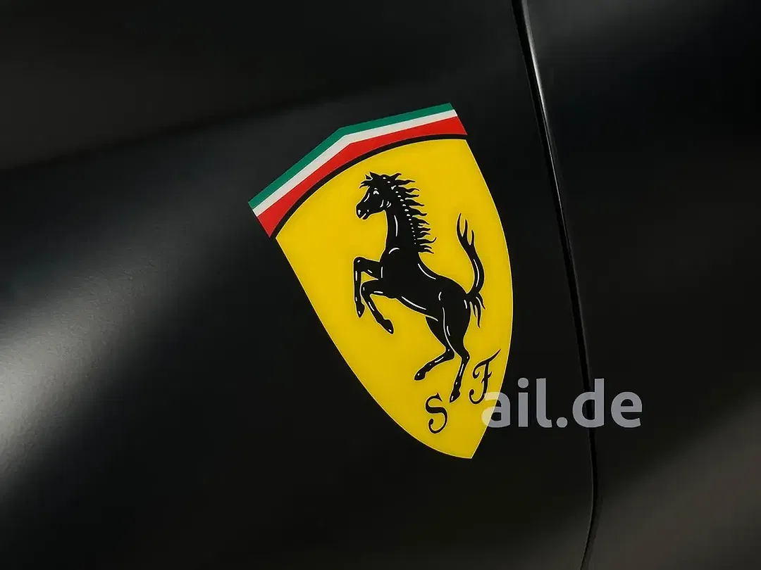 Ferrari SF90 Spider - Thumbnail 13
