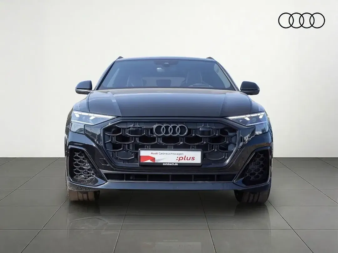 Audi Q8 quattro Matrix LED S line - Thumbnail 2