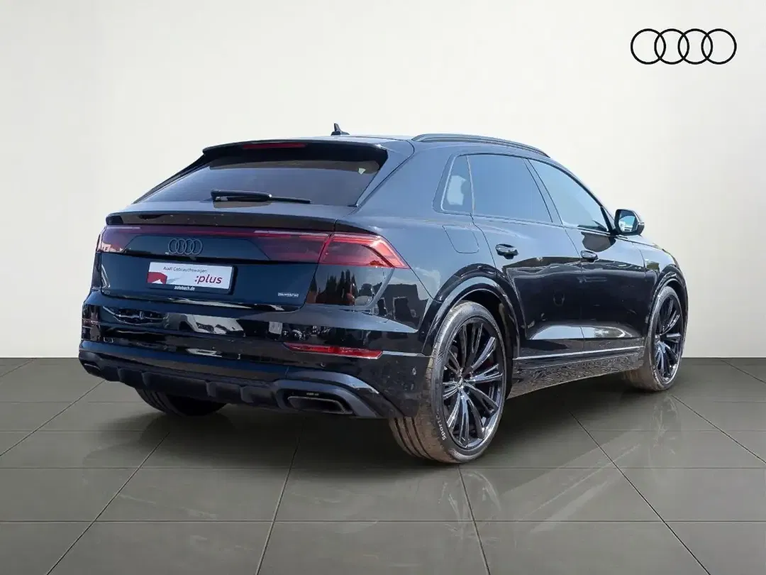 Audi Q8 quattro Matrix LED S line - Thumbnail 6