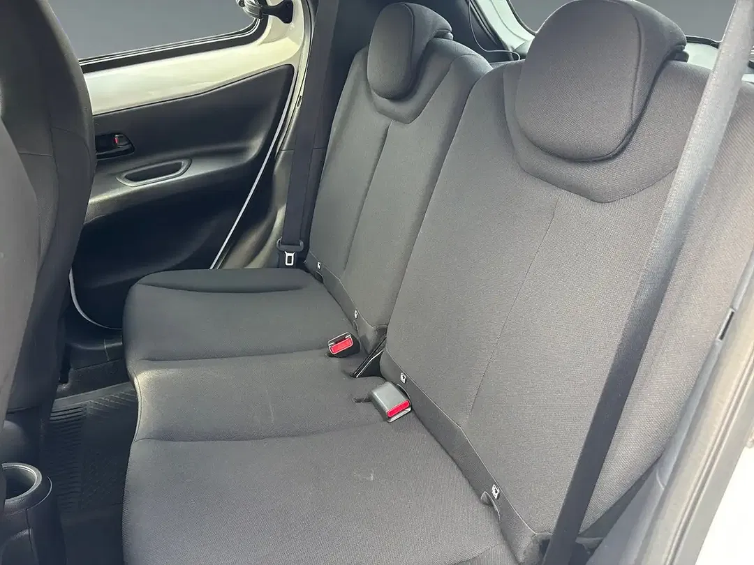 Toyota Aygo Business Edition - Thumbnail 14