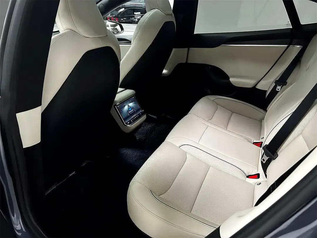 Tesla Model S 100 kWh Plaid - Thumbnail 11