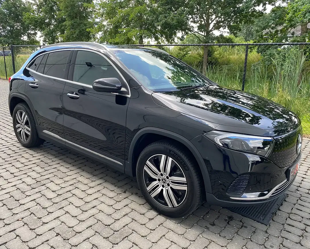Mercedes-Benz EQA 350 4MATIC - foto 1