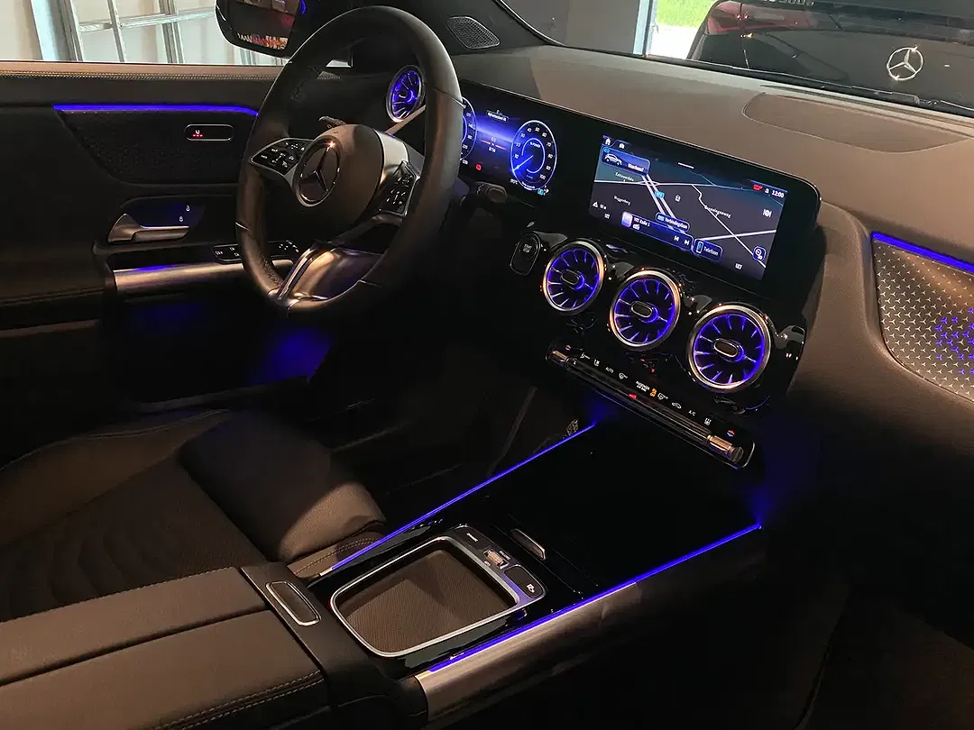 Mercedes-Benz EQA 350 4MATIC - Thumbnail 13