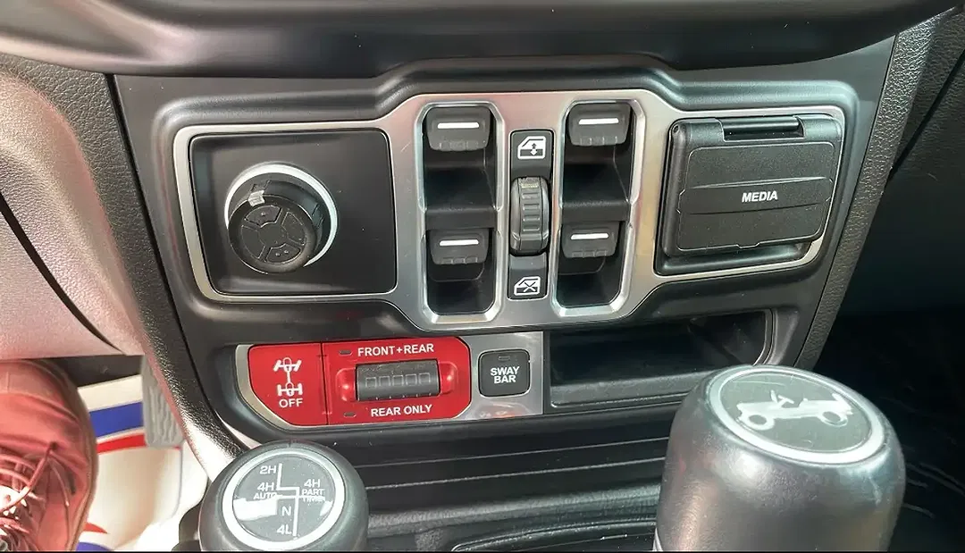 Jeep Wrangler 2.2 CRDi AUT 4x4 Unlimited Hardtop Rubicon - Thumbnail 7