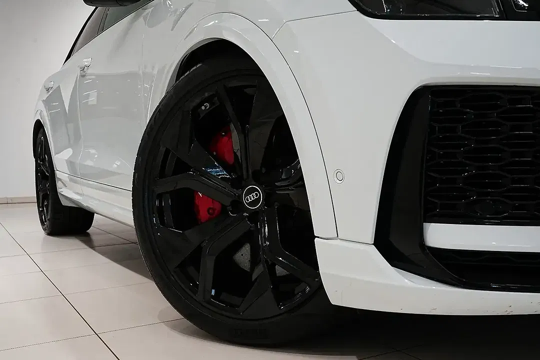 Audi RS Q8 - Thumbnail 11