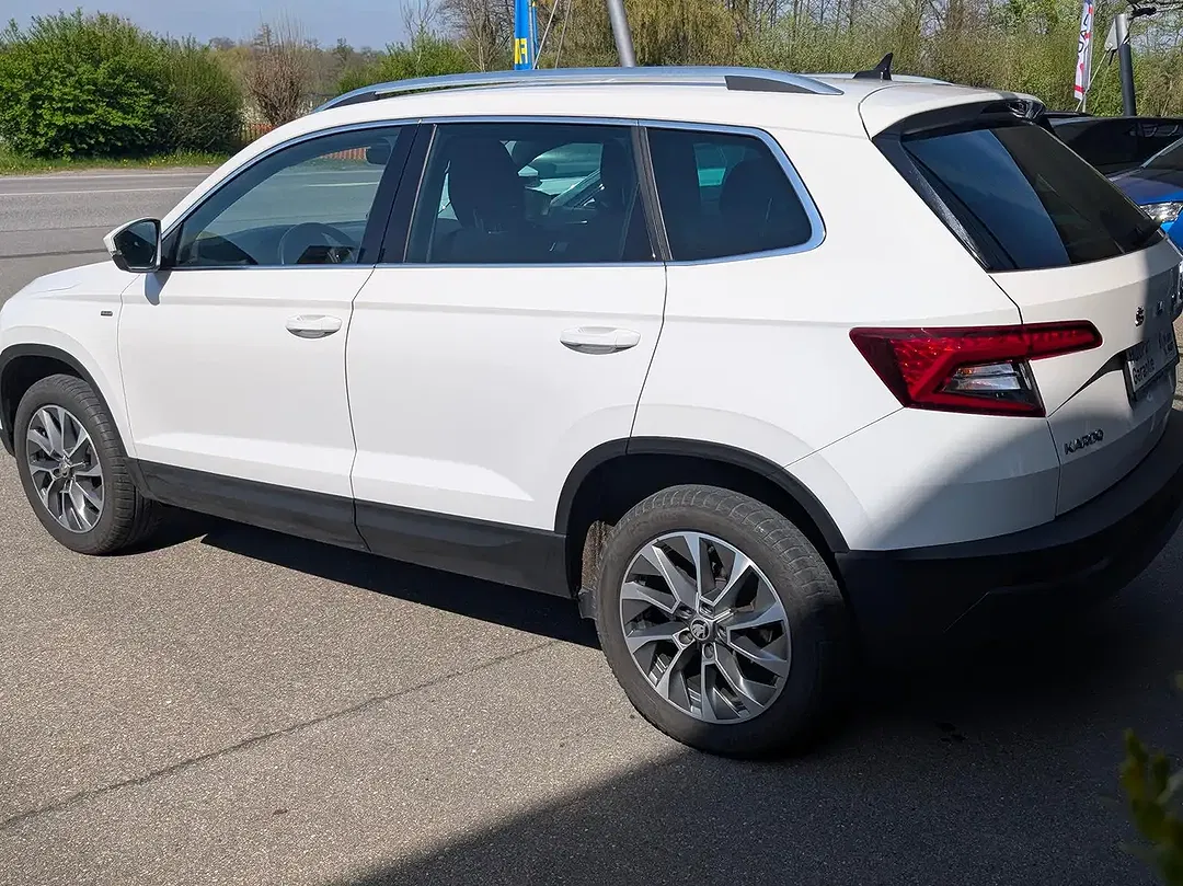Skoda Karoq Clever - Thumbnail 4