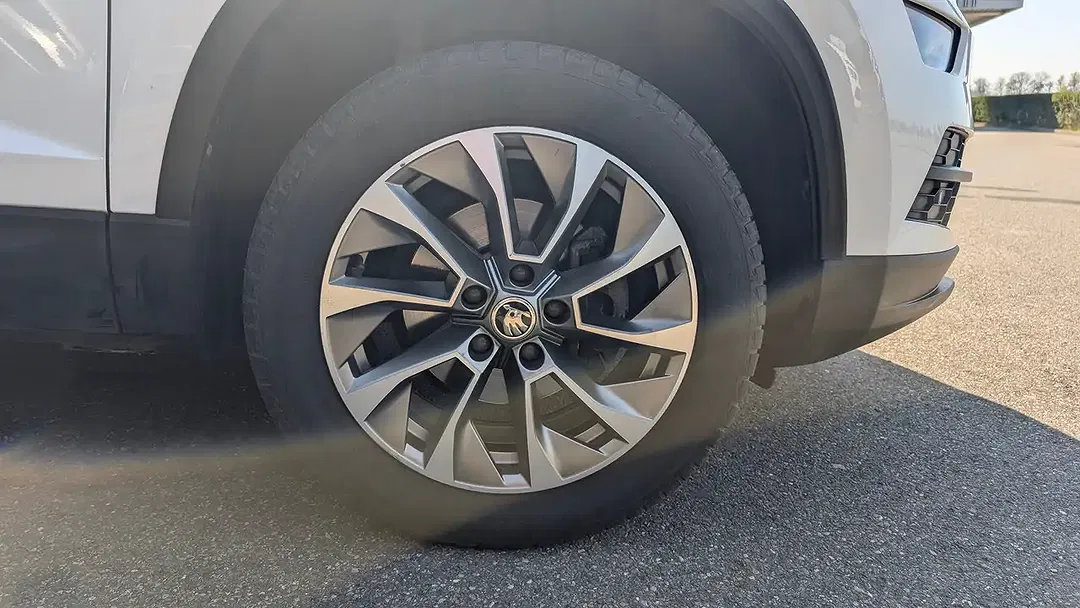 Skoda Karoq Clever - Thumbnail 8