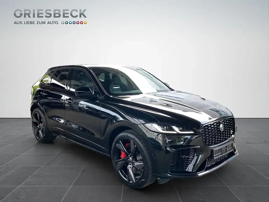 Jaguar F-Pace P550 SVR - Thumbnail 6