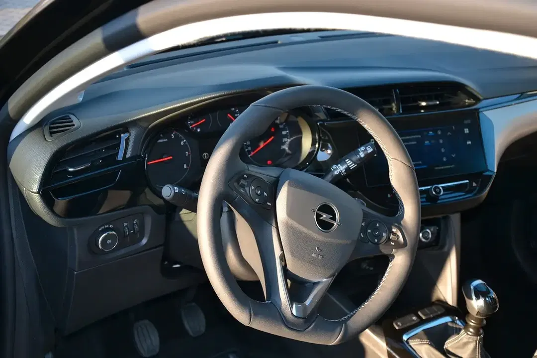Opel Corsa Edition - Thumbnail 7
