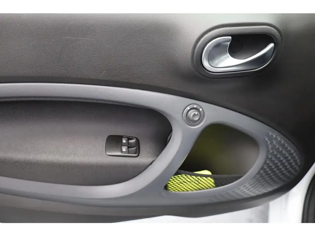 smart forTwo - Thumbnail 9