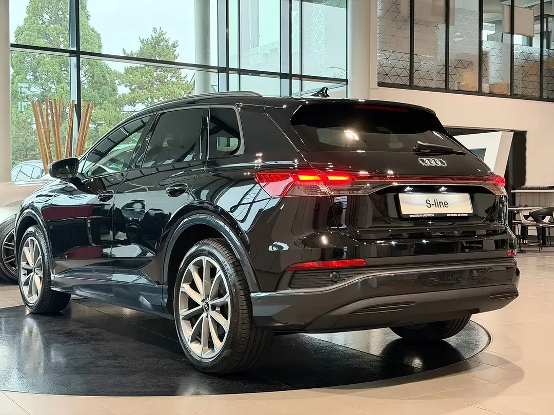Audi Q4 e-tron 40 S line - foto 2