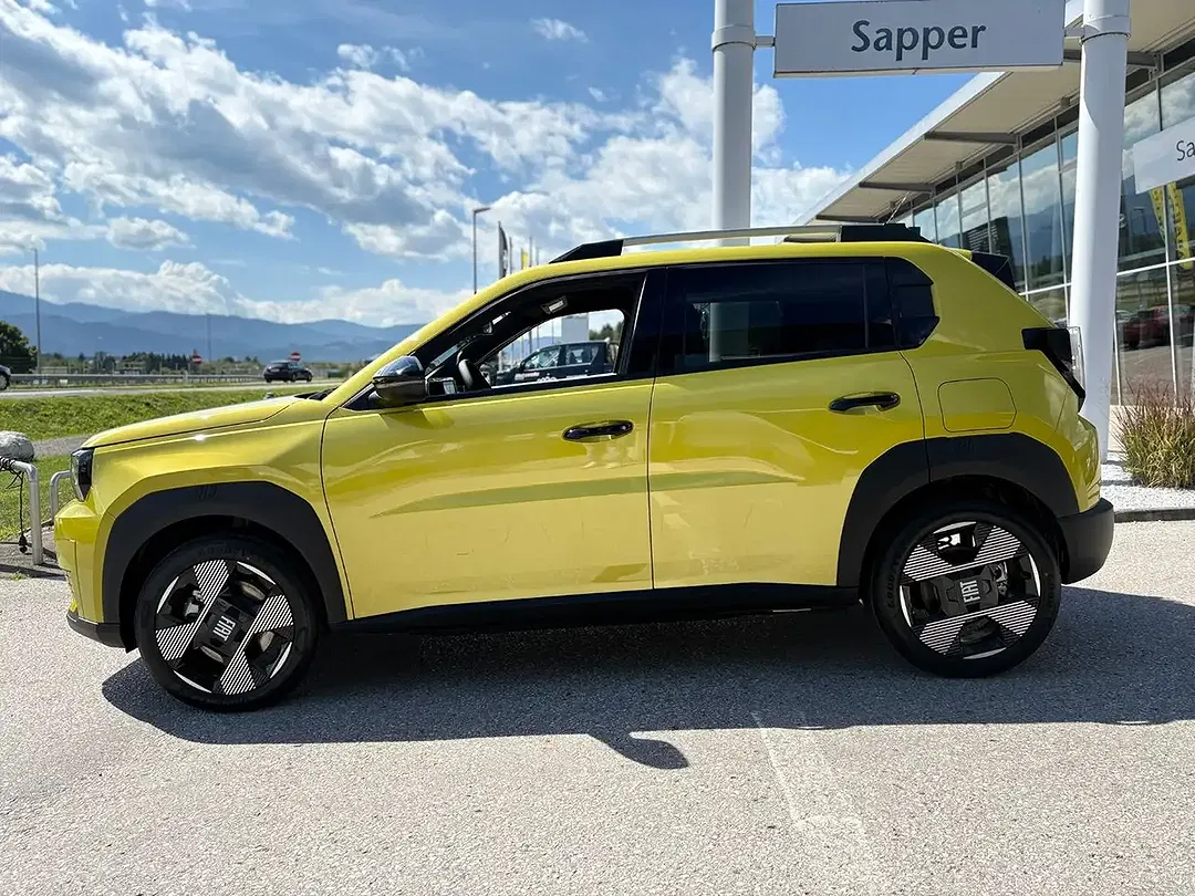 Fiat Grande Panda EV La Prima - Thumbnail 8