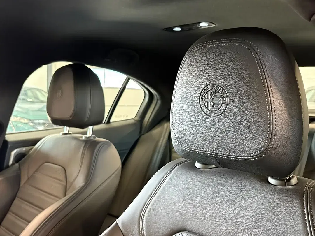 Alfa Romeo Giulia Q4 Veloce - Thumbnail 10