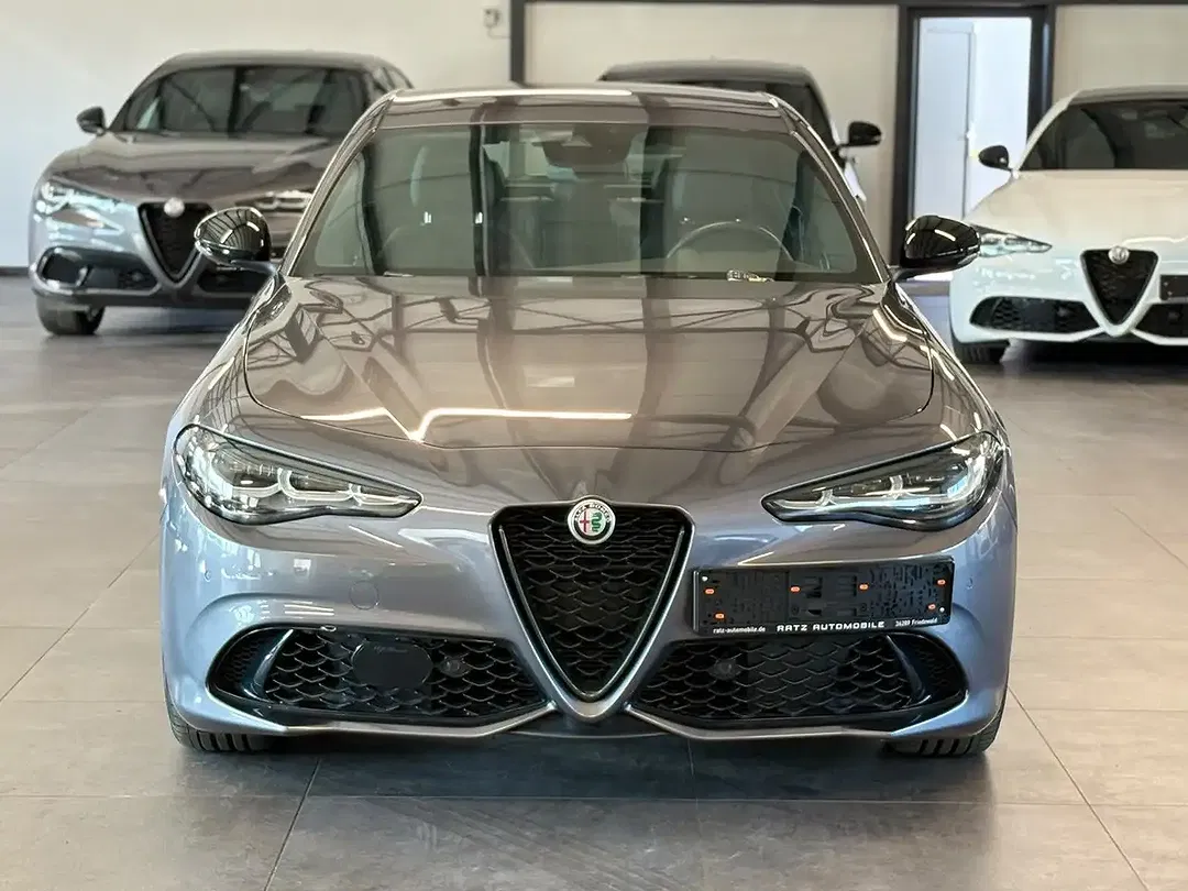 Alfa Romeo Giulia Q4 Veloce - foto 2