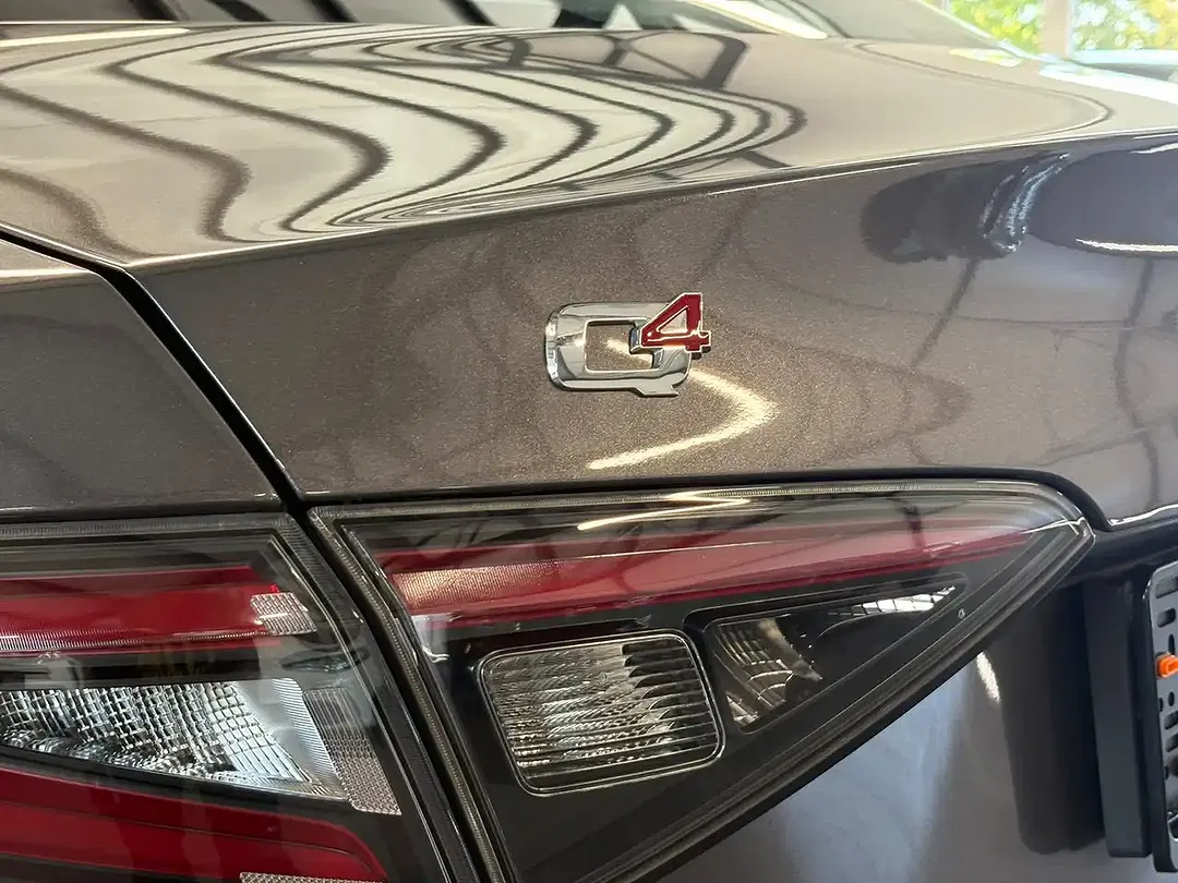 Alfa Romeo Giulia Q4 Veloce - Thumbnail 5