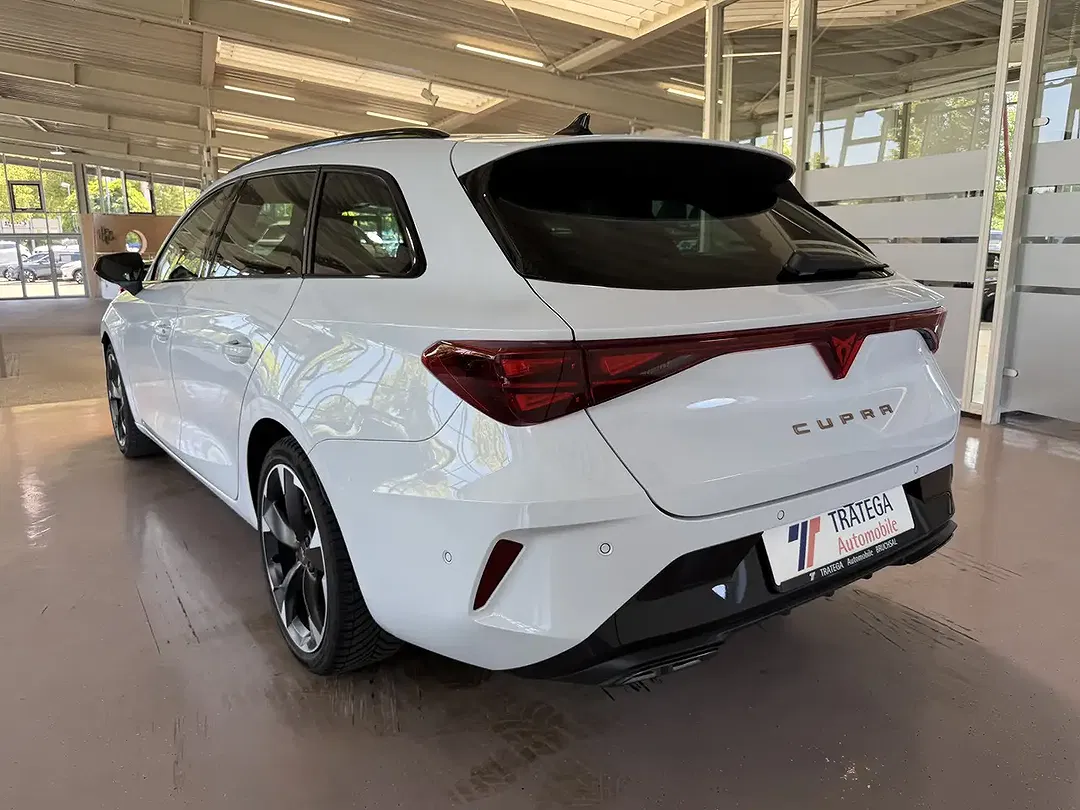 CUPRA Leon 1.5 eTSI DSG Matrix LED Sportstourer - Thumbnail 6