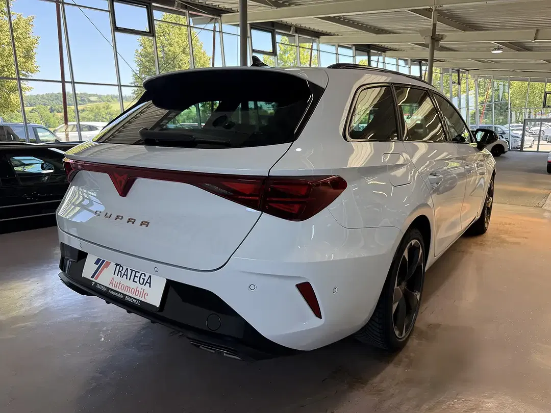 CUPRA Leon 1.5 eTSI DSG Matrix LED Sportstourer - Thumbnail 8