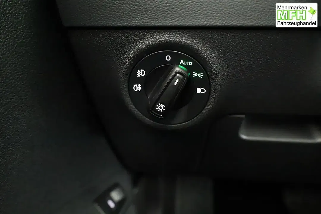 Skoda Karoq 2.0 TDI DSG 4x4 Selection - Thumbnail 8